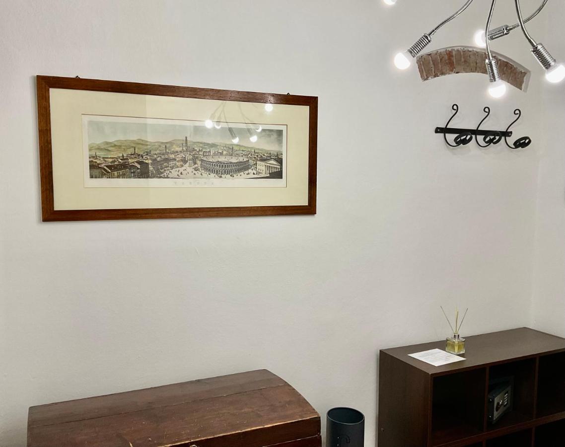 City Centre Life Apartment Верона Екстер'єр фото