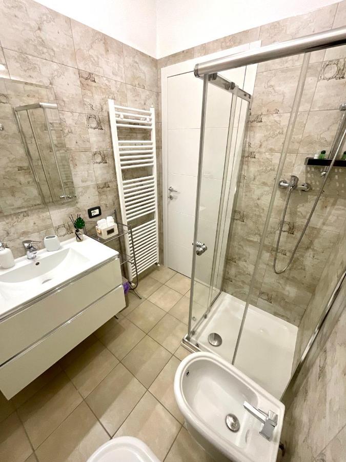 City Centre Life Apartment Верона Екстер'єр фото
